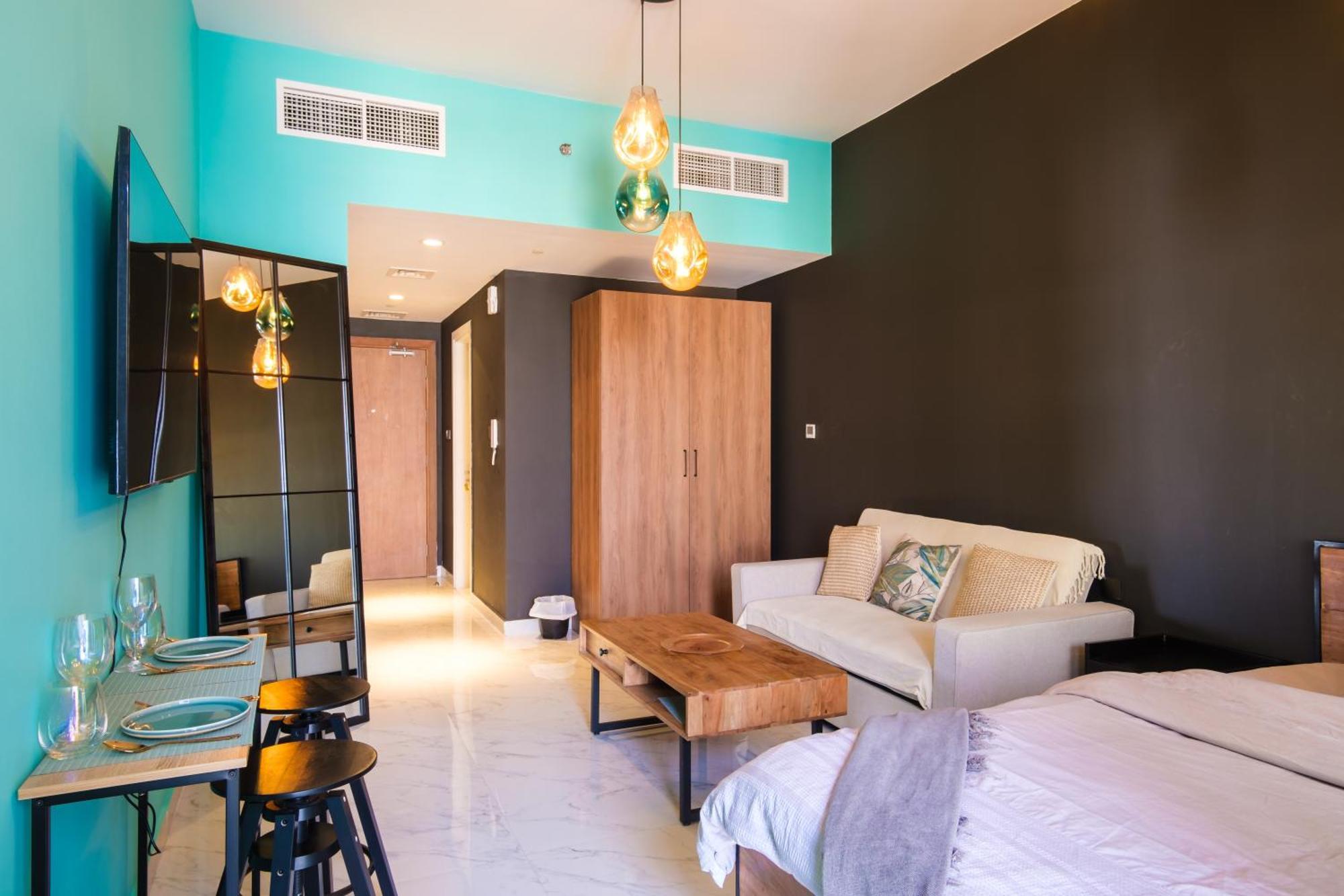 Industrial Chic Retreat Apartment Al Qurayyah Exterior photo